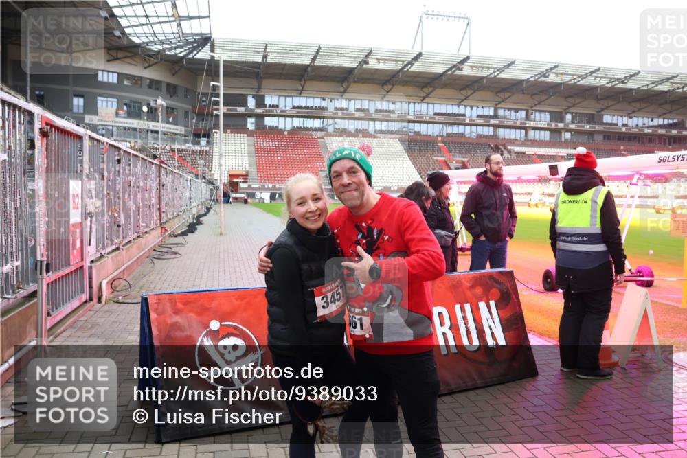07.12.2025 - St. Pauli X-Mass-Run No. 15 Luisa Fischer http://msf.ph/oto/9389033 07.12.2025 11:59:21 Ziel 82, 3451, 15, 61, 163, 409, 413, 415, 419, 589, 862, 1337, 1406, 1777, 3192, 3533, 4312, 4505, 4733, 4749 meine-sportfotos.de