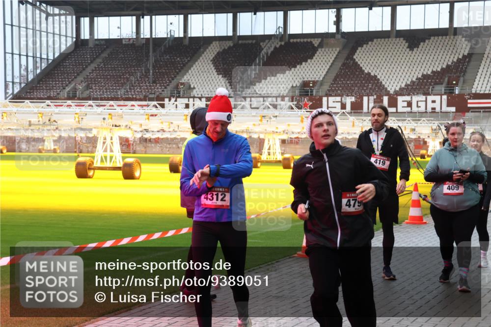 07.12.2025 - St. Pauli X-Mass-Run No. 15 Luisa Fischer http://msf.ph/oto/9389051 07.12.2025 11:59:48 Ziel 15, 4312, 479, 419, 409, 862, 1337, 1406, 1777, 1864, 1865, 1868, 2627, 2630, 2741, 4242, 4306, 4733, 4744, 4749, 4754, 4790 meine-sportfotos.de