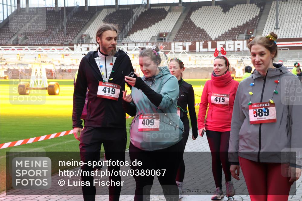 07.12.2025 - St. Pauli X-Mass-Run No. 15 Luisa Fischer http://msf.ph/oto/9389067 07.12.2025 11:59:52 Ziel 15, 419, 0, 15, 409, 15, 415, 15, 589, 862, 1337, 1406, 1864, 1865, 1868, 2627, 2630, 2741, 4242, 4306, 4733, 4744, 4749, 4754, 4790 meine-sportfotos.de
