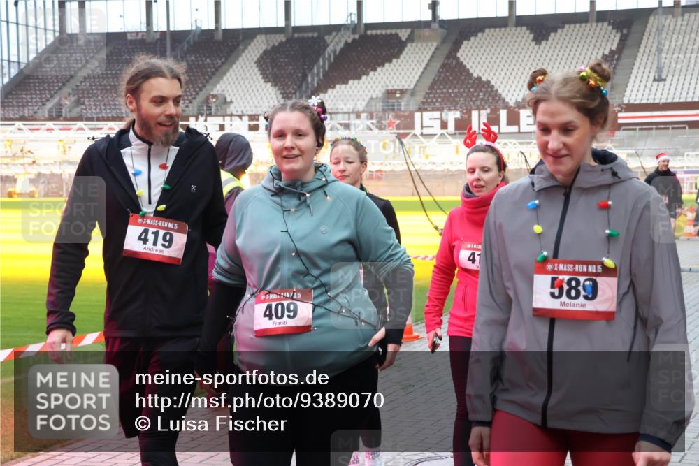 07.12.2025 - St. Pauli X-Mass-Run No. 15 Luisa Fischer http://msf.ph/oto/9389070 07.12.2025 11:59:53 Ziel 15, 419, 0, 15, 409, 41, 15, 589, 862, 1337, 1406, 1864, 1865, 1868, 2627, 2630, 2741, 4242, 4306, 4733, 4744, 4749, 4754, 4790 meine-sportfotos.de