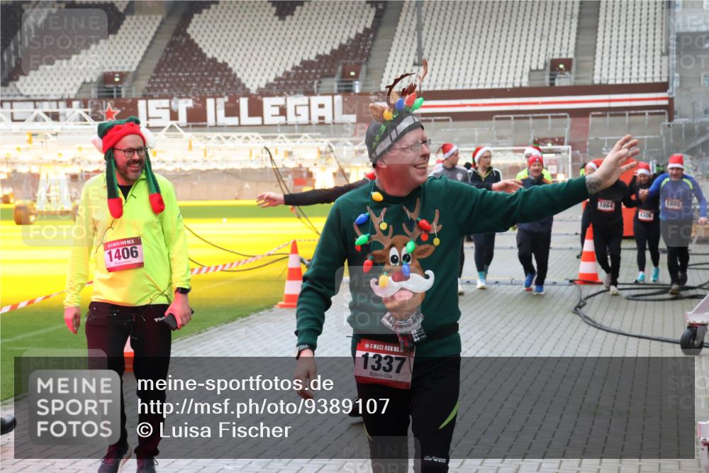 07.12.2025 - St. Pauli X-Mass-Run No. 15 Luisa Fischer http://msf.ph/oto/9389107 07.12.2025 12:00:09 Ziel 15, 1406, 15, 1337, 1865, 1864, 4306, 862, 1864, 1865, 1868, 2627, 2630, 2741, 4242, 4306, 4744, 4754, 4790 meine-sportfotos.de