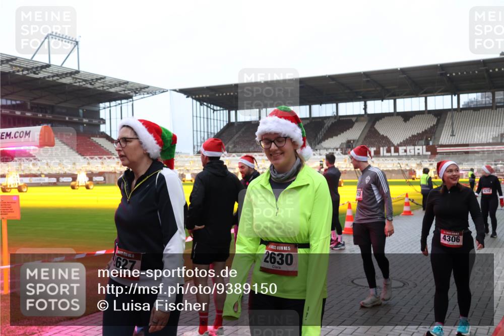 07.12.2025 - St. Pauli X-Mass-Run No. 15 Luisa Fischer http://msf.ph/oto/9389150 07.12.2025 12:00:24 Ziel 30, 15, 627, 15, 2630, 49, 4306, 4242, 1864, 1865, 1868, 2627, 2630, 2741, 4306, 4743, 4744, 4752, 4754 meine-sportfotos.de
