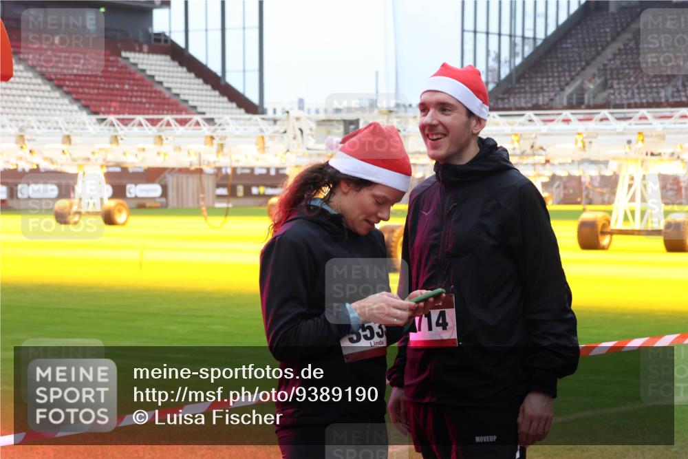 07.12.2025 - St. Pauli X-Mass-Run No. 15 Luisa Fischer http://msf.ph/oto/9389190 07.12.2025 12:00:36 Ziel 3, 14, 2264, 2267, 4743, 4752 meine-sportfotos.de