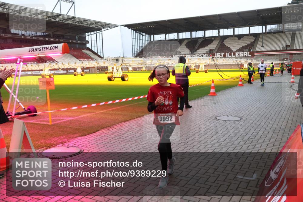 07.12.2025 - St. Pauli X-Mass-Run No. 15 Luisa Fischer http://msf.ph/oto/9389229 07.12.2025 12:01:29 Ziel 1000000, 15, 3992, 124, 1225, 1443, 1635, 1665, 1880, 1923, 1928, 1930, 1932, 2032, 2463, 3318, 3322, 3323, 3325, 3811, 3813, 3992, 4723 meine-sportfotos.de
