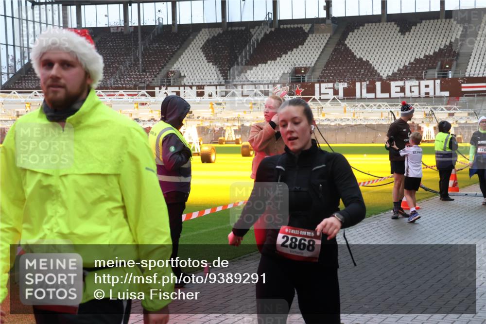 07.12.2025 - St. Pauli X-Mass-Run No. 15 Luisa Fischer http://msf.ph/oto/9389291 07.12.2025 12:02:21 Ziel 15, 2991, 2868, 576, 576, 926, 928, 933, 1719, 1786, 2411, 2539, 2868, 2987, 2991, 3869, 3981, 4102, 4107, 4109, 4142, 4156, 4253, 4369, 4370, 4753 meine-sportfotos.de