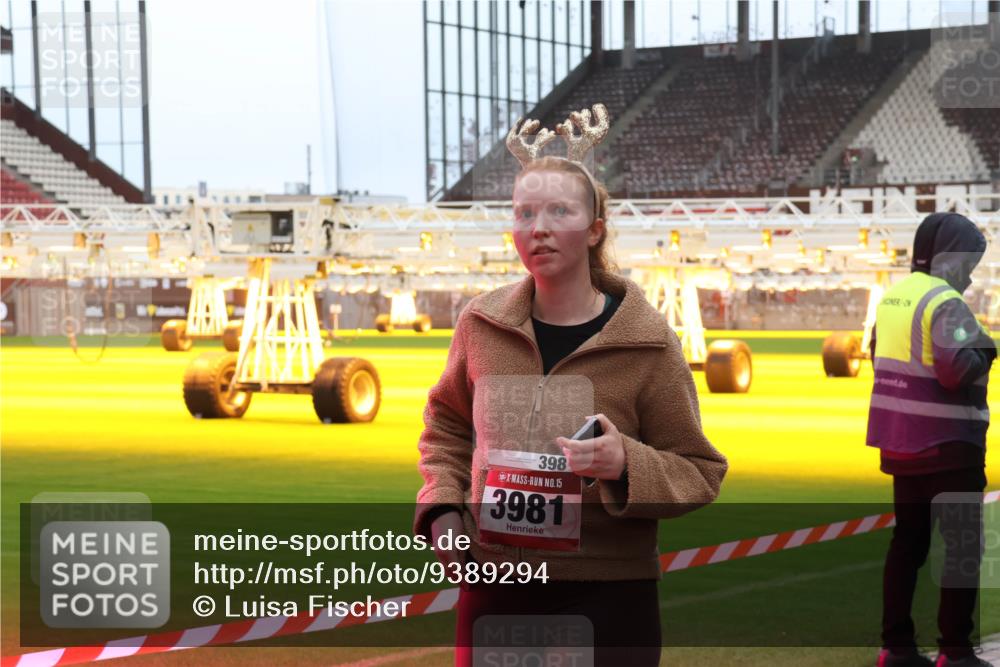 07.12.2025 - St. Pauli X-Mass-Run No. 15 Luisa Fischer http://msf.ph/oto/9389294 07.12.2025 12:02:24 Ziel 398, 15, 3981, 576, 926, 928, 933, 1719, 1786, 2411, 2539, 2868, 2987, 2991, 3869, 3981, 4102, 4107, 4109, 4142, 4156, 4253, 4364, 4369, 4370, 4753 meine-sportfotos.de