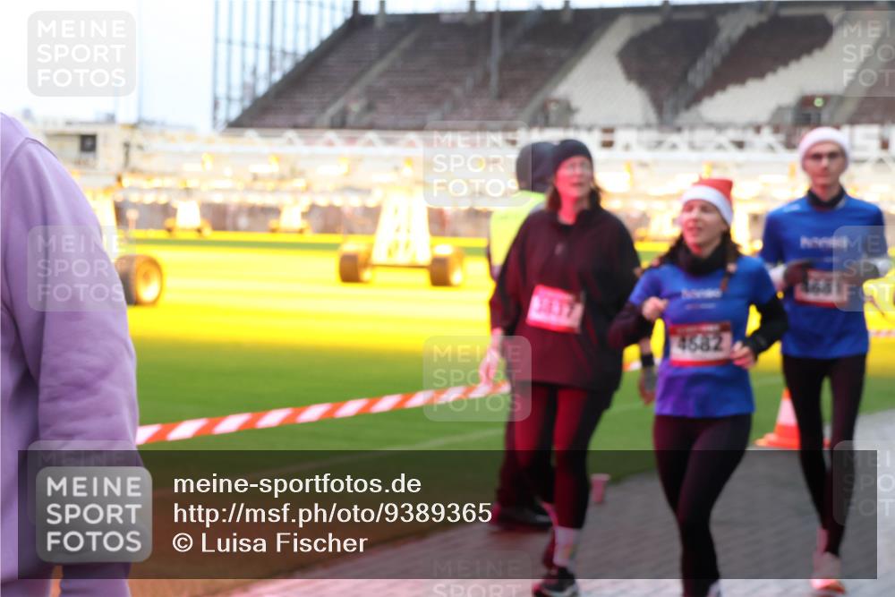 07.12.2025 - St. Pauli X-Mass-Run No. 15 Luisa Fischer http://msf.ph/oto/9389365 07.12.2025 12:03:18 Ziel 117, 4682, 4631, 235, 826, 1279, 1979, 1983, 2095, 2610, 2747, 2822, 2843, 2936, 2940, 3122, 3130, 3134, 3281, 3429, 3432, 3743, 3745, 3803, 3837, 3995, 4076, 4120, 4228, 4243, 4244, 4681, 4682, 4683, 4684, 4747, 4750, 4751 meine-sportfotos.de
