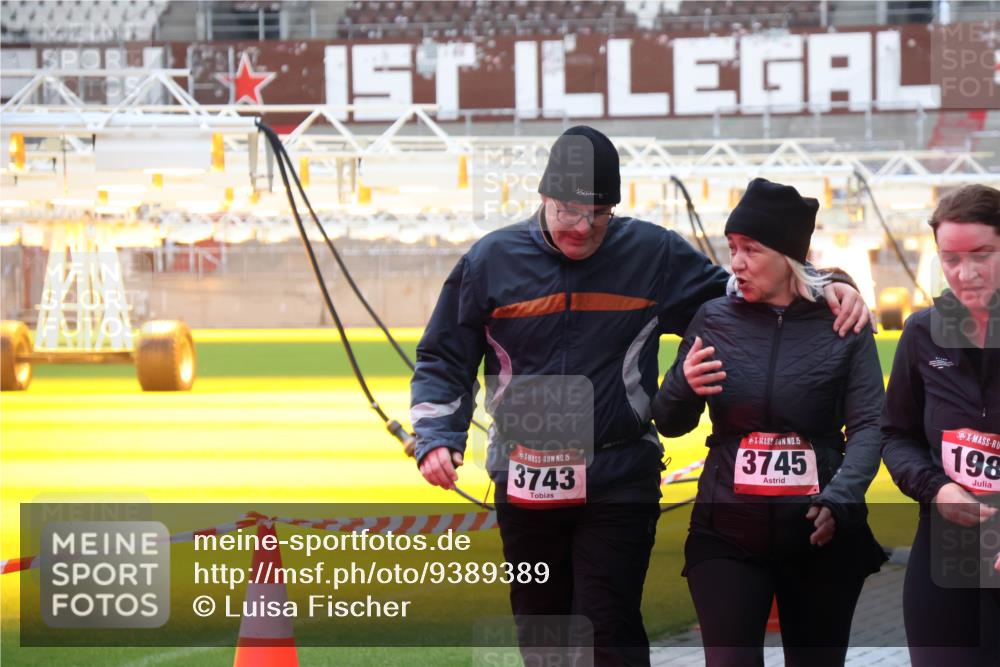 07.12.2025 - St. Pauli X-Mass-Run No. 15 Luisa Fischer http://msf.ph/oto/9389389 07.12.2025 12:03:28 Ziel 15, 3743, 15, 3745, 198, 267, 826, 1279, 2095, 2610, 2747, 2822, 2834, 2843, 3122, 3125, 3130, 3134, 3281, 3282, 3743, 3745, 3803, 3937, 3941, 3943, 3995, 4024, 4076, 4120, 4228, 4243, 4244, 4681, 4682, 4683, 4684, 4732, 4741, 4747, 4750, 4751 meine-sportfotos.de