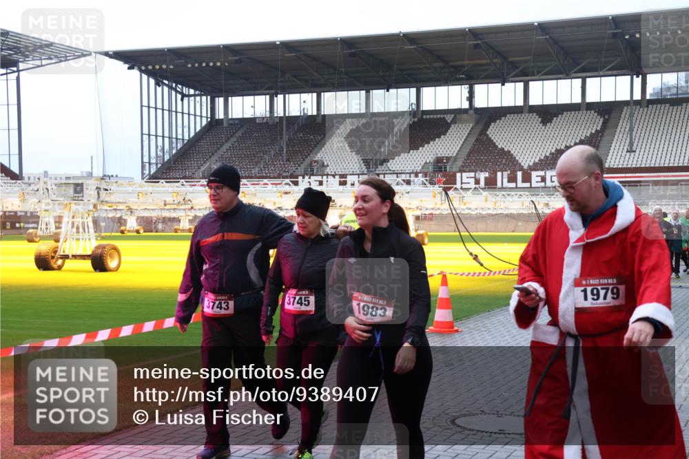 07.12.2025 - St. Pauli X-Mass-Run No. 15 Luisa Fischer http://msf.ph/oto/9389407 07.12.2025 12:03:32 Ziel 3743, 5, 3745, 5, 1983, 15, 1979, 267, 826, 1279, 2095, 2610, 2747, 2822, 2834, 2843, 3122, 3125, 3130, 3134, 3281, 3282, 3803, 3937, 3941, 3943, 3995, 4024, 4076, 4120, 4228, 4243, 4244, 4681, 4682, 4683, 4684, 4732, 4741, 4747, 4750, 4751, 5007 meine-sportfotos.de