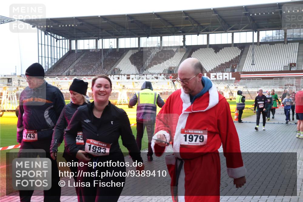 07.12.2025 - St. Pauli X-Mass-Run No. 15 Luisa Fischer http://msf.ph/oto/9389410 07.12.2025 12:03:33 Ziel 15, 3743, 45, 15, 1983, 15, 1979, 5095, 4024, 267, 826, 1279, 2095, 2610, 2747, 2822, 2834, 2843, 3122, 3125, 3130, 3134, 3281, 3282, 3803, 3937, 3941, 3943, 4024, 4076, 4120, 4228, 4243, 4244, 4681, 4682, 4683, 4684, 4732, 4741, 4747, 4750, 4751, 5007 meine-sportfotos.de