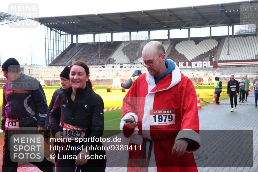 07.12.2025 - St. Pauli X-Mass-Run No. 15 Luisa Fischer http://msf.ph/oto/9389411 07.12.2025 12:03:33 Ziel 743, 15, 1983, 15, 1979, 267, 826, 1279, 2095, 2610, 2747, 2822, 2834, 2843, 3122, 3125, 3130, 3134, 3281, 3282, 3803, 3937, 3941, 3943, 4024, 4076, 4120, 4228, 4243, 4244, 4681, 4682, 4683, 4684, 4732, 4741, 4747, 4750, 4751, 5007 meine-sportfotos.de