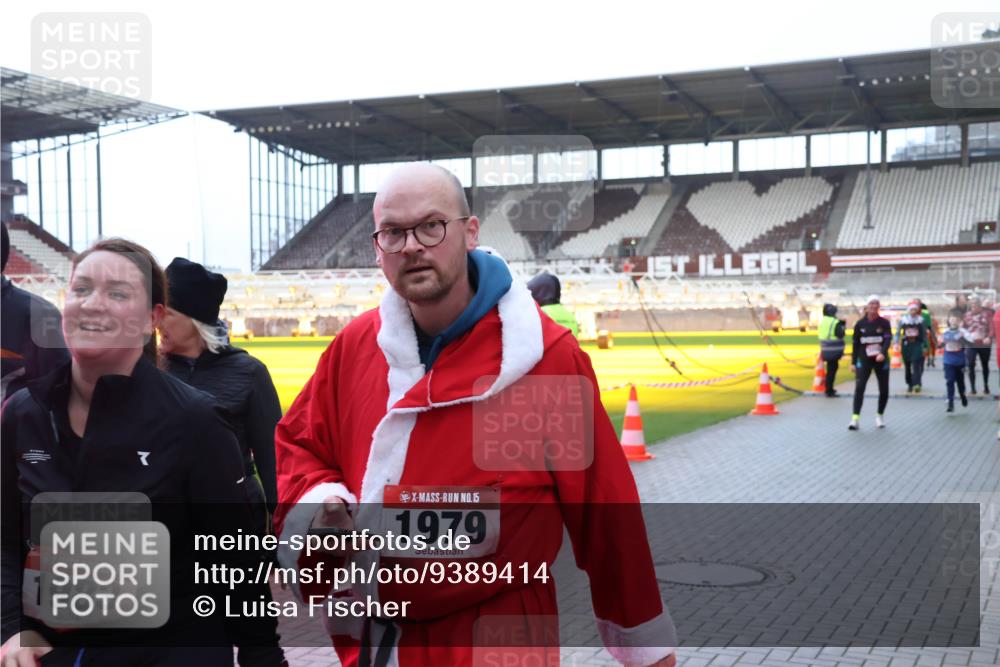 07.12.2025 - St. Pauli X-Mass-Run No. 15 Luisa Fischer http://msf.ph/oto/9389414 07.12.2025 12:03:34 Ziel 15, 1983, 15, 1979, 267, 826, 1279, 2095, 2610, 2747, 2822, 2834, 2843, 3122, 3125, 3130, 3134, 3281, 3282, 3803, 3937, 3941, 3943, 4024, 4076, 4120, 4228, 4241, 4243, 4244, 4681, 4682, 4683, 4684, 4732, 4741, 4747, 4750, 4751, 5007 meine-sportfotos.de