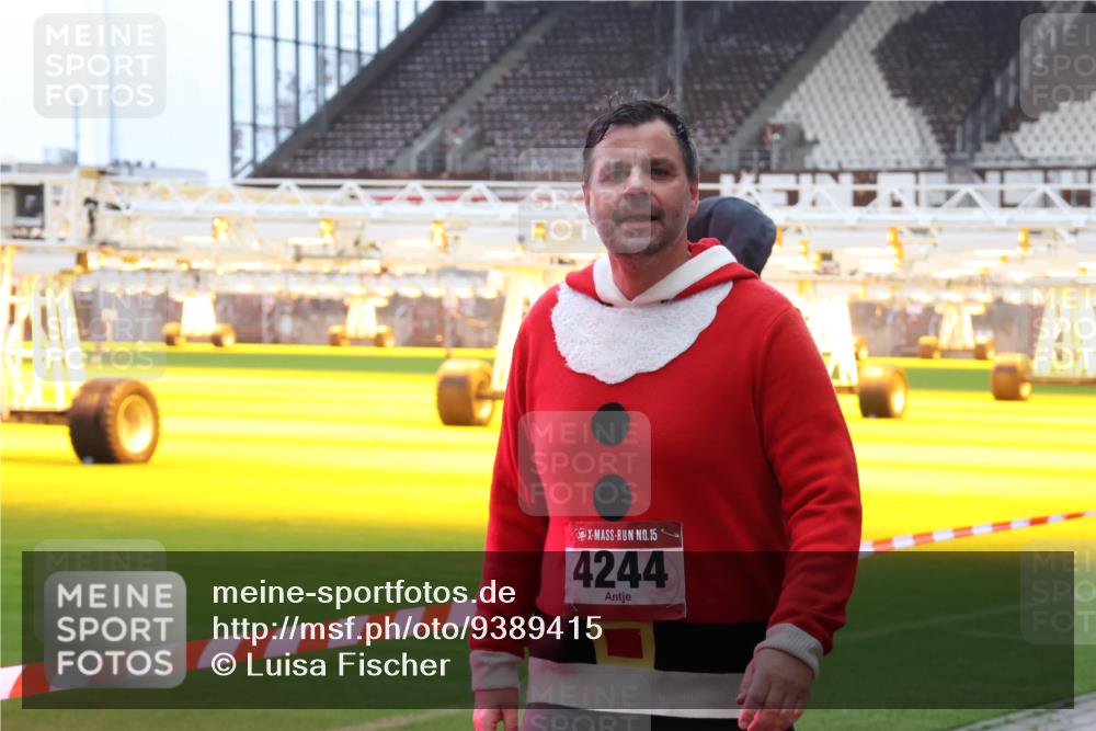 07.12.2025 - St. Pauli X-Mass-Run No. 15 Luisa Fischer http://msf.ph/oto/9389415 07.12.2025 12:03:55 Ziel 15, 4244, 255, 258, 263, 267, 723, 2610, 2747, 2822, 2834, 2843, 3081, 3082, 3122, 3125, 3130, 3134, 3281, 3282, 3316, 3317, 3807, 3937, 3941, 3943, 3994, 3996, 3997, 4006, 4011, 4021, 4022, 4024, 4221, 4224, 4241, 4243, 4244, 4247, 4726, 4731, 4732, 4741, 4742, 4746, 4747, 4750, 4751, 5007 meine-sportfotos.de