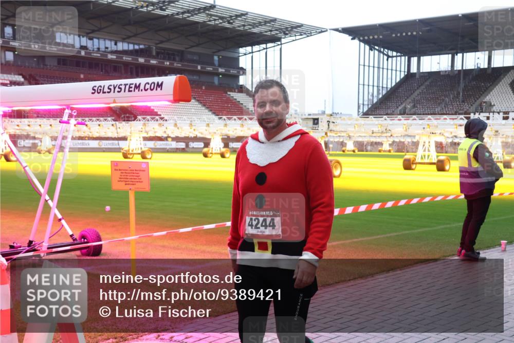07.12.2025 - St. Pauli X-Mass-Run No. 15 Luisa Fischer http://msf.ph/oto/9389421 07.12.2025 12:03:57 Ziel 4, 151, 4244, 255, 258, 263, 267, 723, 2610, 2747, 2822, 2834, 2843, 3081, 3082, 3122, 3125, 3130, 3134, 3281, 3282, 3316, 3317, 3807, 3937, 3941, 3943, 3994, 3996, 3997, 4006, 4011, 4021, 4022, 4024, 4221, 4224, 4241, 4243, 4244, 4247, 4726, 4731, 4732, 4741, 4742, 4746, 4747, 4750, 4751, 5007 meine-sportfotos.de
