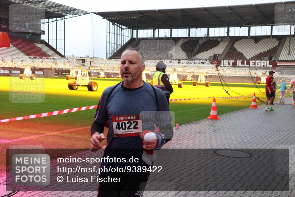 07.12.2025 - St. Pauli X-Mass-Run No. 15 Luisa Fischer http://msf.ph/oto/9389422 07.12.2025 12:03:58 Ziel 15, 4022, 255, 258, 263, 267, 723, 2610, 2747, 2822, 2834, 2843, 3081, 3082, 3122, 3125, 3130, 3134, 3281, 3282, 3316, 3317, 3807, 3937, 3941, 3943, 3994, 3996, 3997, 4006, 4011, 4021, 4022, 4024, 4221, 4224, 4241, 4243, 4244, 4247, 4726, 4731, 4732, 4741, 4742, 4746, 4747, 4750, 4751, 5007 meine-sportfotos.de