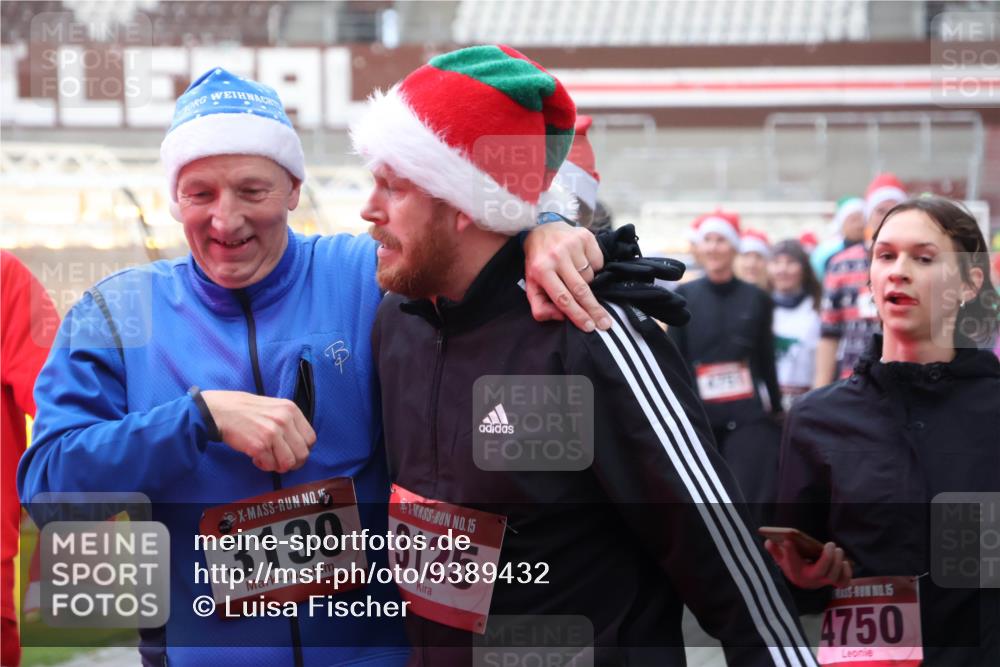 07.12.2025 - St. Pauli X-Mass-Run No. 15 Luisa Fischer http://msf.ph/oto/9389432 07.12.2025 12:04:09 Ziel 3130, 15, 3125, 15, 4750, 255, 258, 263, 267, 723, 1236, 1357, 3081, 3082, 3282, 3316, 3317, 3753, 3807, 3851, 3937, 3941, 3943, 3994, 3996, 3997, 4006, 4011, 4021, 4022, 4047, 4049, 4131, 4221, 4224, 4241, 4247, 4365, 4367, 4726, 4731, 4732, 4741, 4742, 4746, 5007 meine-sportfotos.de