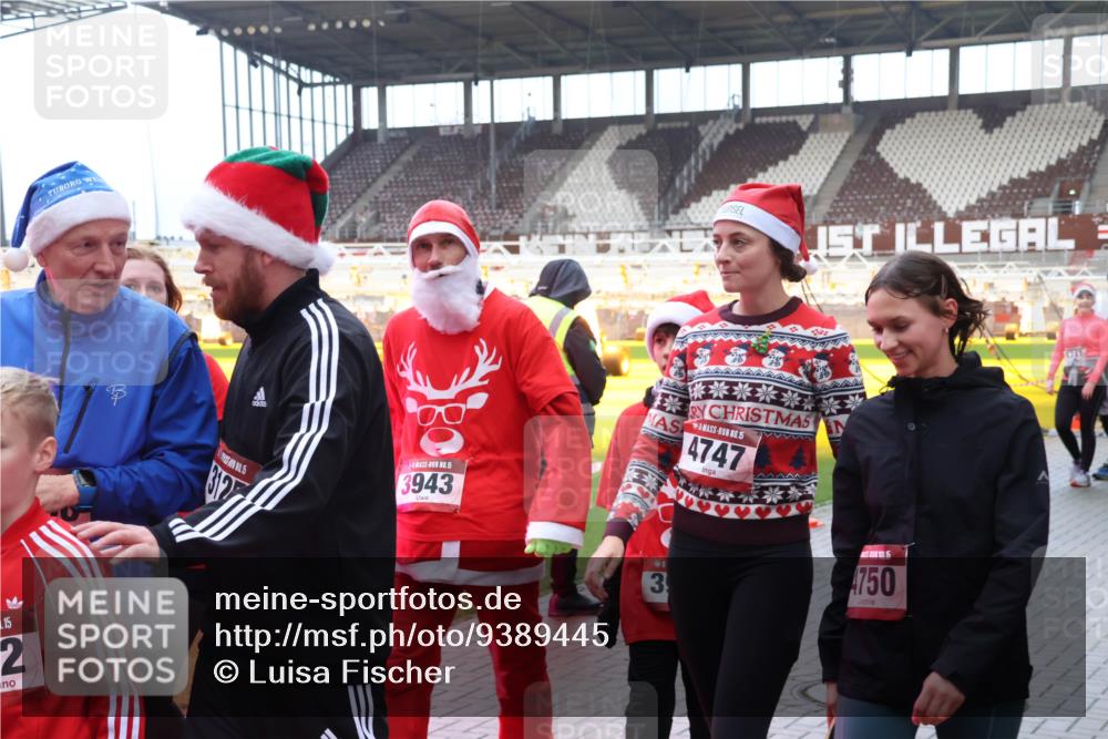 07.12.2025 - St. Pauli X-Mass-Run No. 15 Luisa Fischer http://msf.ph/oto/9389445 07.12.2025 12:04:12 Ziel 15, 2, 15, 3943, 4747, 15, 3, 750, 1741, 255, 258, 263, 723, 1236, 1357, 3081, 3082, 3316, 3317, 3753, 3807, 3851, 3937, 3943, 3994, 3996, 3997, 4006, 4011, 4021, 4022, 4047, 4049, 4131, 4221, 4224, 4241, 4247, 4365, 4367, 4726, 4731, 4732, 4741, 4742, 4746, 5007 meine-sportfotos.de