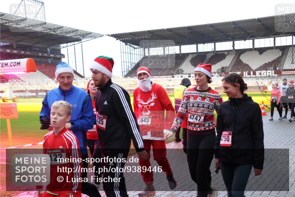 07.12.2025 - St. Pauli X-Mass-Run No. 15 Luisa Fischer http://msf.ph/oto/9389446 07.12.2025 12:04:12 Ziel 3122, 125, 3943, 5, 4747, 4750, 4741, 472, 4751, 255, 258, 263, 723, 1236, 1357, 3081, 3082, 3316, 3317, 3753, 3807, 3851, 3937, 3943, 3994, 3996, 3997, 4006, 4011, 4021, 4022, 4047, 4049, 4131, 4221, 4224, 4241, 4247, 4365, 4367, 4726, 4731, 4732, 4741, 4742, 4746, 5007 meine-sportfotos.de