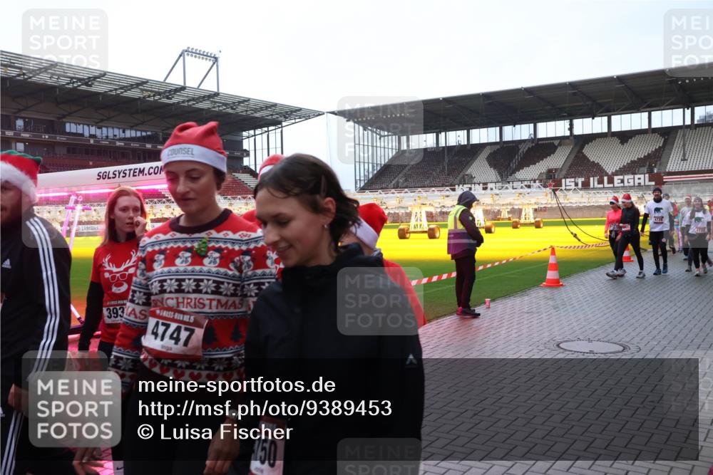 07.12.2025 - St. Pauli X-Mass-Run No. 15 Luisa Fischer http://msf.ph/oto/9389453 07.12.2025 12:04:14 Ziel 393, 5, 4747, 150, 4726, 4732, 255, 258, 263, 723, 778, 795, 923, 1236, 1357, 3081, 3082, 3316, 3317, 3753, 3807, 3851, 3994, 3996, 3997, 4006, 4011, 4021, 4022, 4047, 4049, 4131, 4221, 4224, 4241, 4247, 4365, 4367, 4726, 4731, 4732, 4742, 4746, 5007 meine-sportfotos.de