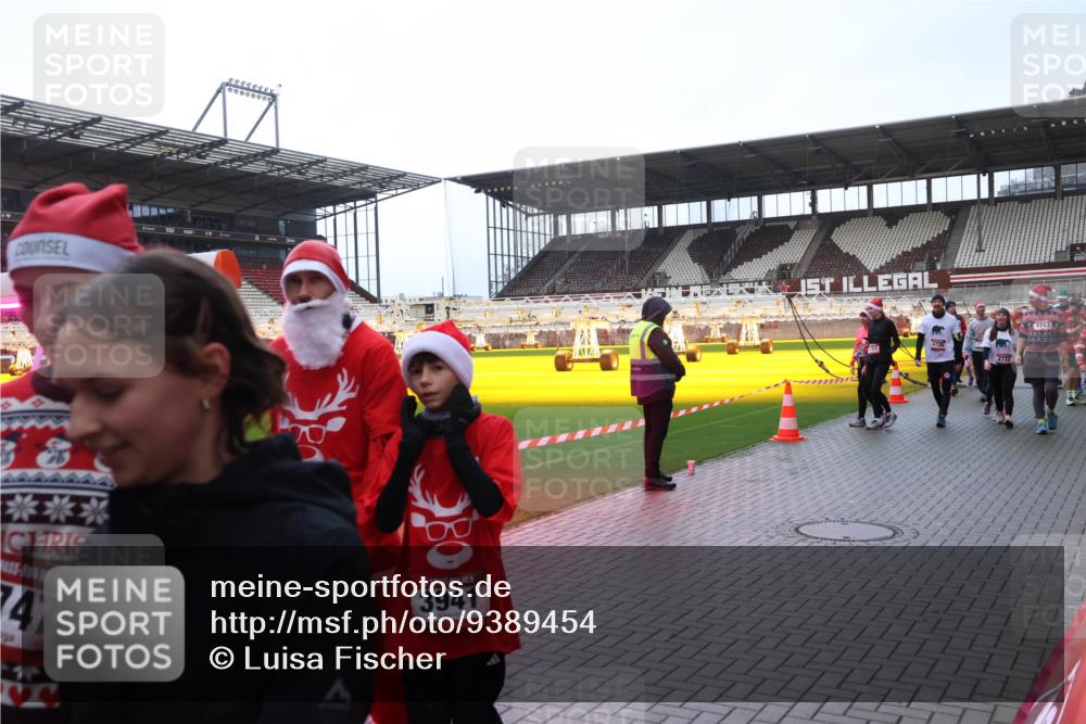 07.12.2025 - St. Pauli X-Mass-Run No. 15 Luisa Fischer http://msf.ph/oto/9389454 07.12.2025 12:04:14 Ziel 5, 747, 1, 5, 3941, 4726, 4732, 4743, 255, 258, 263, 723, 778, 795, 923, 1236, 1357, 3081, 3082, 3316, 3317, 3753, 3807, 3851, 3994, 3996, 3997, 4006, 4011, 4021, 4022, 4047, 4049, 4131, 4221, 4224, 4241, 4247, 4365, 4367, 4726, 4731, 4732, 4742, 4746, 5007 meine-sportfotos.de