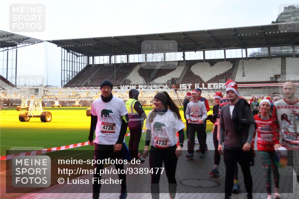 07.12.2025 - St. Pauli X-Mass-Run No. 15 Luisa Fischer http://msf.ph/oto/9389477 07.12.2025 12:04:21 Ziel 4726, 4732, 2747, 4006, 3807, 255, 258, 263, 723, 778, 795, 923, 1228, 1231, 1236, 1357, 2091, 2398, 3081, 3082, 3121, 3316, 3317, 3705, 3753, 3807, 3851, 3983, 3985, 3994, 3996, 3997, 4006, 4008, 4011, 4021, 4022, 4047, 4049, 4131, 4221, 4224, 4241, 4247, 4302, 4305, 4311, 4365, 4367, 4726, 4731, 4742, 4746 meine-sportfotos.de
