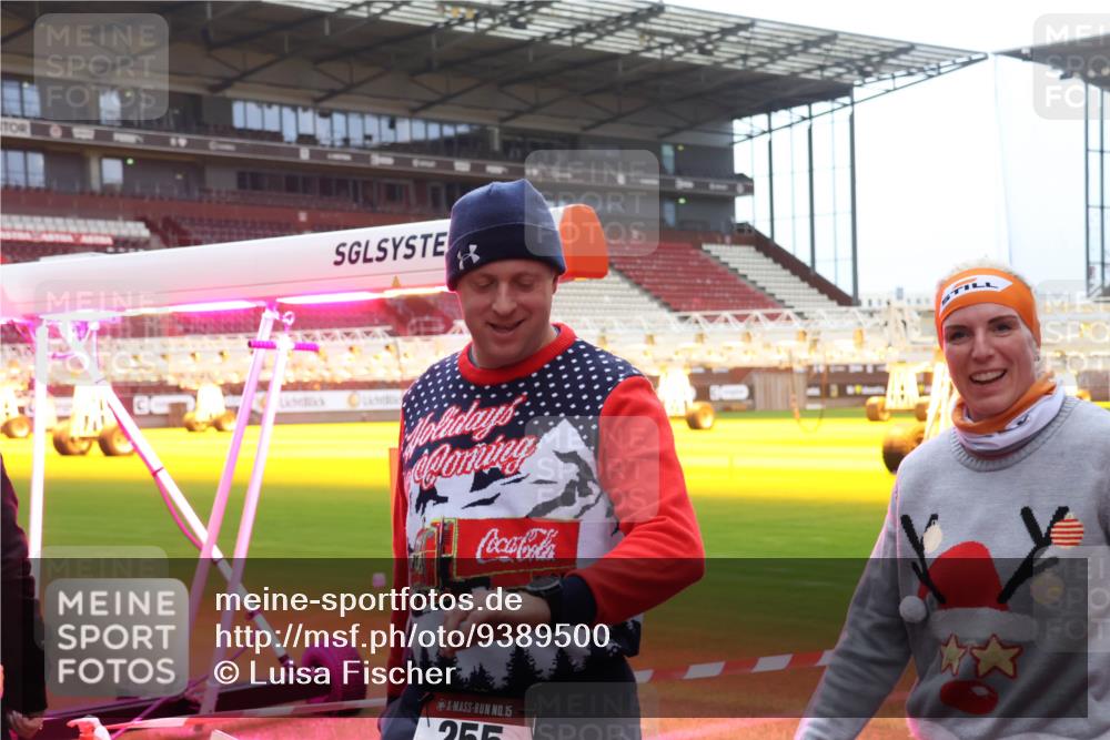 07.12.2025 - St. Pauli X-Mass-Run No. 15 Luisa Fischer http://msf.ph/oto/9389500 07.12.2025 12:04:29 Ziel 15, 255, 258, 263, 723, 778, 795, 923, 1228, 1231, 1236, 1357, 1490, 1504, 2091, 2398, 3081, 3082, 3121, 3316, 3317, 3705, 3753, 3851, 3983, 3985, 3994, 3996, 3997, 4008, 4011, 4021, 4047, 4049, 4131, 4221, 4224, 4302, 4305, 4311, 4365, 4367, 4374, 4375, 4386, 4728, 4742 meine-sportfotos.de