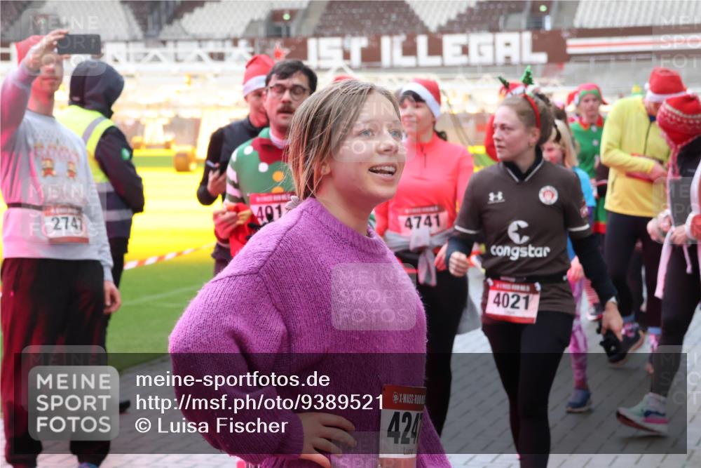 07.12.2025 - St. Pauli X-Mass-Run No. 15 Luisa Fischer http://msf.ph/oto/9389521 07.12.2025 12:04:41 Ziel 2741, 401, 4741, 424, 4021, 778, 795, 923, 1228, 1231, 1236, 1357, 1490, 1504, 2091, 2398, 2404, 2410, 2769, 3121, 3675, 3705, 3753, 3833, 3851, 3983, 3985, 4008, 4011, 4021, 4047, 4049, 4056, 4059, 4131, 4302, 4305, 4311, 4365, 4367, 4374, 4375, 4386, 4728 meine-sportfotos.de