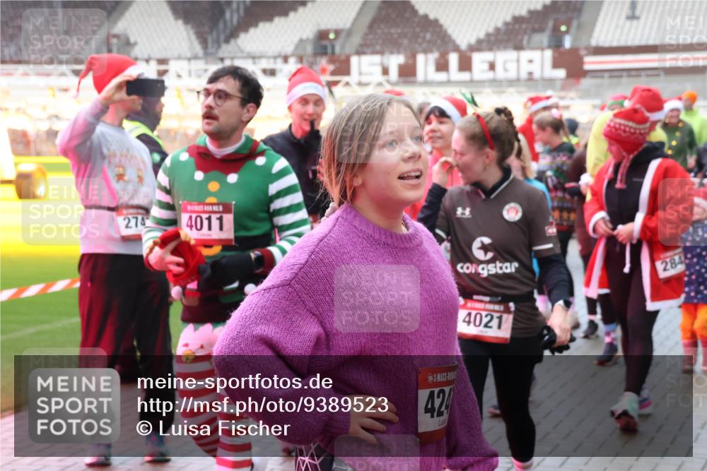 07.12.2025 - St. Pauli X-Mass-Run No. 15 Luisa Fischer http://msf.ph/oto/9389523 07.12.2025 12:04:41 Ziel 274, 4011, 4021, 284, 424, 778, 795, 923, 1228, 1231, 1236, 1357, 1490, 1504, 2091, 2398, 2404, 2410, 2769, 3121, 3675, 3705, 3753, 3833, 3851, 3983, 3985, 4008, 4011, 4021, 4047, 4049, 4056, 4059, 4131, 4302, 4305, 4311, 4365, 4367, 4374, 4375, 4386, 4728 meine-sportfotos.de