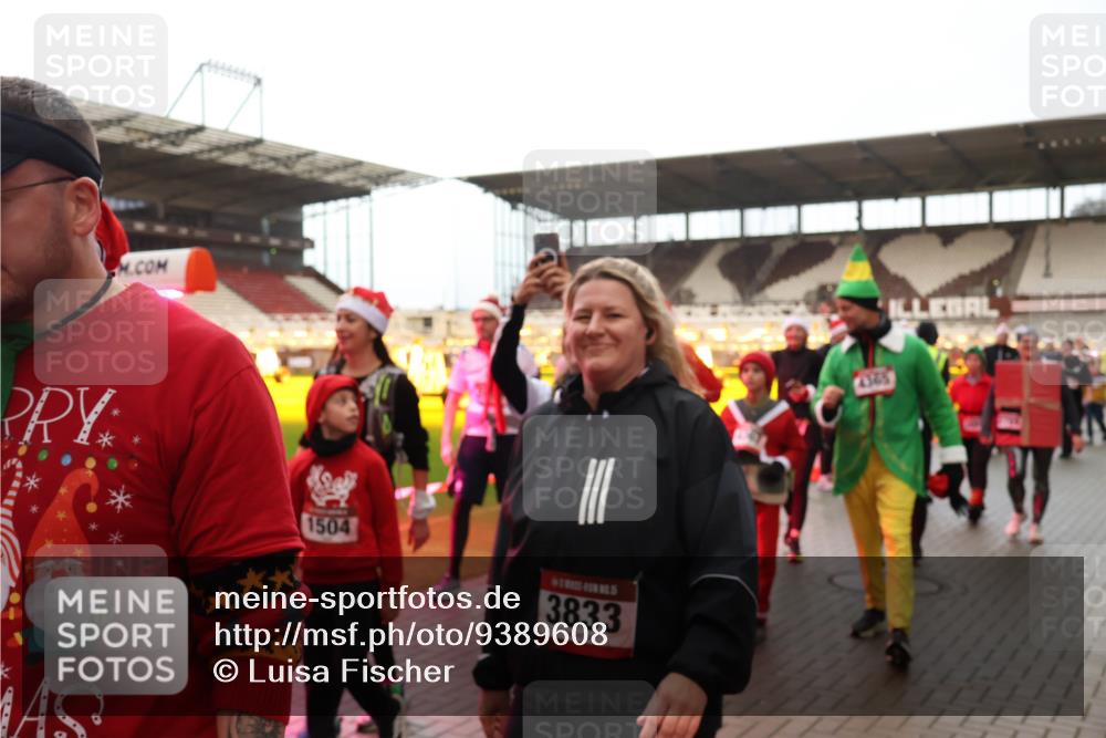 07.12.2025 - St. Pauli X-Mass-Run No. 15 Luisa Fischer http://msf.ph/oto/9389608 07.12.2025 12:05:08 Ziel 1504, 3833, 4365, 1490, 1504, 2404, 2410, 2769, 3021, 3175, 3176, 3487, 3569, 3577, 3581, 3604, 3675, 3688, 3725, 3833, 4008, 4056, 4059, 4302, 4311, 4329, 4374, 4375, 4386, 4417, 4418, 4420, 4728 meine-sportfotos.de