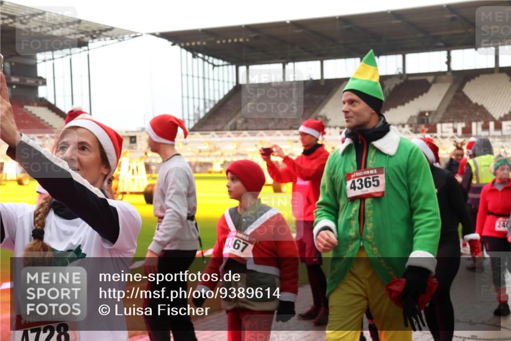 07.12.2025 - St. Pauli X-Mass-Run No. 15 Luisa Fischer http://msf.ph/oto/9389614 07.12.2025 12:05:10 Ziel 15, 728, 367, 4365, 240, 1490, 1504, 2404, 2410, 2769, 3021, 3175, 3176, 3487, 3569, 3577, 3581, 3604, 3675, 3688, 3725, 3833, 4056, 4059, 4329, 4374, 4375, 4386, 4417, 4418, 4420, 4728 meine-sportfotos.de