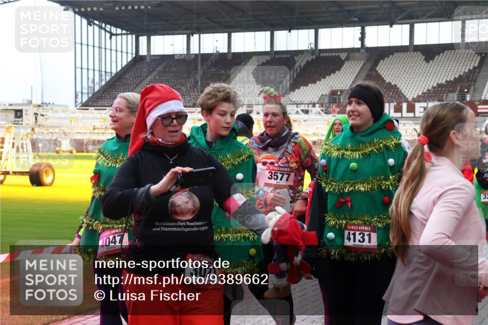 07.12.2025 - St. Pauli X-Mass-Run No. 15 Luisa Fischer http://msf.ph/oto/9389662 07.12.2025 12:05:48 Ziel 15, 4047, 3021, 15, 3577, 15, 4131, 32, 666, 860, 1244, 1303, 1304, 1444, 1445, 1446, 1781, 2227, 3175, 3176, 3268, 3273, 3279, 3372, 3487, 3569, 4719, 4729, 4748, 4787, 4788, 4789 meine-sportfotos.de