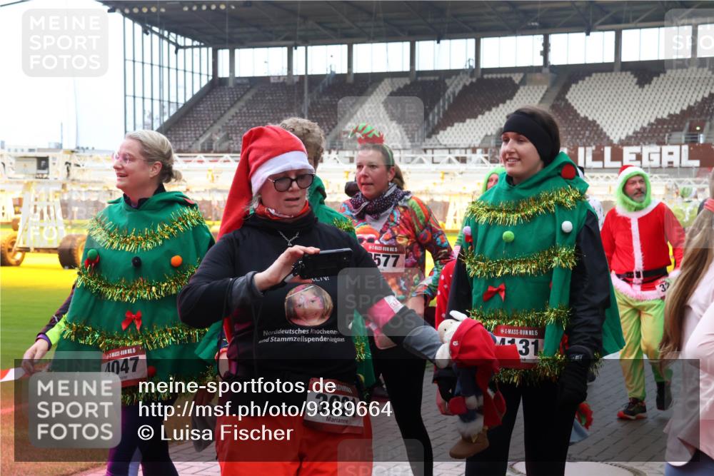 07.12.2025 - St. Pauli X-Mass-Run No. 15 Luisa Fischer http://msf.ph/oto/9389664 07.12.2025 12:05:49 Ziel 15, 577, 15, 4047, 3021, 15, 31, 666, 860, 1244, 1303, 1304, 1444, 1445, 1446, 1781, 2227, 3268, 3273, 3279, 3372, 3569, 4719, 4729, 4748, 4787, 4788, 4789 meine-sportfotos.de
