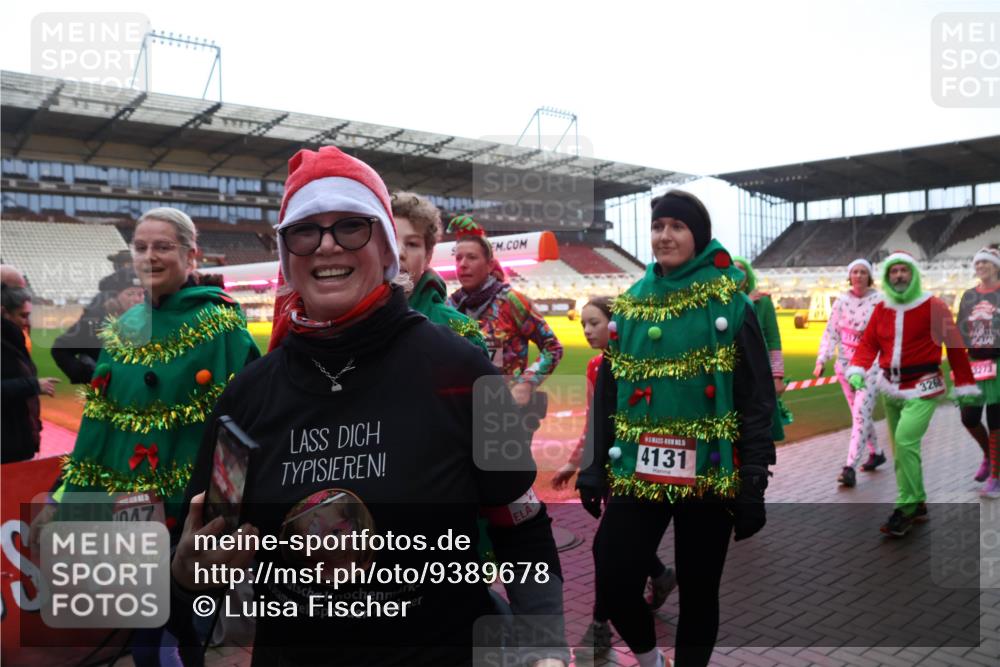 07.12.2025 - St. Pauli X-Mass-Run No. 15 Luisa Fischer http://msf.ph/oto/9389678 07.12.2025 12:05:52 Ziel 4047, 5, 4131, 3268, 3273, 666, 860, 1244, 1303, 1304, 1444, 1445, 1446, 1781, 2227, 3268, 3273, 3279, 3372, 4719, 4729, 4748, 4787, 4788, 4789 meine-sportfotos.de