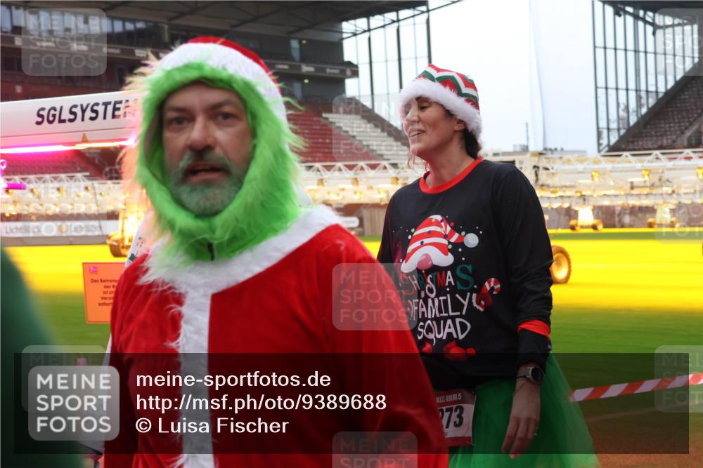 07.12.2025 - St. Pauli X-Mass-Run No. 15 Luisa Fischer http://msf.ph/oto/9389688 07.12.2025 12:05:55 Ziel 15, 73, 666, 860, 1244, 1303, 1304, 1444, 1445, 1446, 1781, 2227, 3268, 3273, 3279, 3372, 4719, 4729, 4748, 4787, 4788, 4789 meine-sportfotos.de