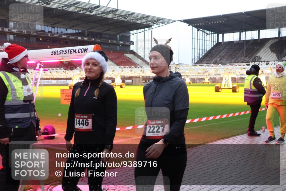 07.12.2025 - St. Pauli X-Mass-Run No. 15 Luisa Fischer http://msf.ph/oto/9389716 07.12.2025 12:06:08 Ziel 6834, 1446, 2227, 4059, 5, 6, 666, 760, 768, 860, 1244, 1303, 1781, 2227, 3106, 3107, 3137, 4019, 4020, 4176, 4307, 4326, 4327, 4357, 4719, 4729, 4787, 4788, 4789 meine-sportfotos.de