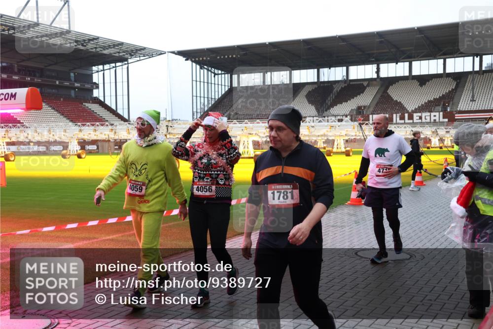 07.12.2025 - St. Pauli X-Mass-Run No. 15 Luisa Fischer http://msf.ph/oto/9389727 07.12.2025 12:06:11 Ziel 4059, 4056, 15, 1781, 47, 5, 6, 760, 768, 1038, 1244, 1303, 1781, 2227, 3106, 3107, 3137, 4019, 4020, 4176, 4307, 4326, 4327, 4357, 4405, 4413, 4719, 4729, 4787, 4788, 4789 meine-sportfotos.de