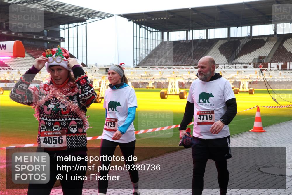 07.12.2025 - St. Pauli X-Mass-Run No. 15 Luisa Fischer http://msf.ph/oto/9389736 07.12.2025 12:06:13 Ziel 15, 4056, 15, 4719, 4729, 5, 6, 760, 768, 1038, 1244, 1303, 1781, 2227, 3106, 3107, 3137, 4019, 4020, 4176, 4307, 4326, 4327, 4357, 4405, 4413, 4719, 4729, 4787, 4788, 4789 meine-sportfotos.de