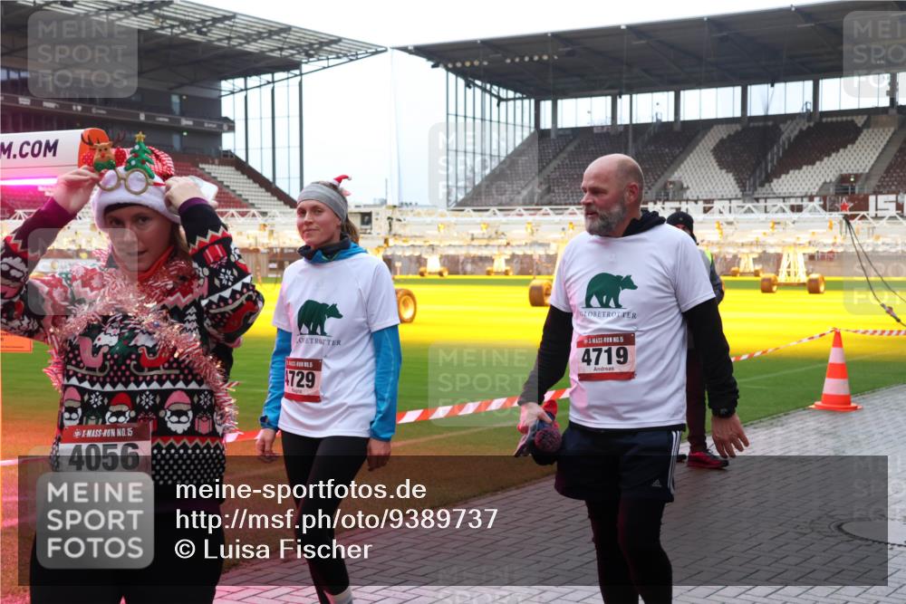 07.12.2025 - St. Pauli X-Mass-Run No. 15 Luisa Fischer http://msf.ph/oto/9389737 07.12.2025 12:06:13 Ziel 15, 4056, 15, 4719, 729, 5, 6, 760, 768, 1038, 1244, 1303, 1781, 2227, 3106, 3107, 3137, 4019, 4020, 4176, 4307, 4326, 4327, 4357, 4405, 4413, 4719, 4729, 4787, 4788, 4789 meine-sportfotos.de