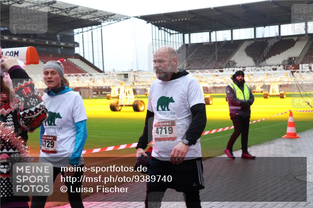 07.12.2025 - St. Pauli X-Mass-Run No. 15 Luisa Fischer http://msf.ph/oto/9389740 07.12.2025 12:06:14 Ziel 5, 4729, 15, 4719, 5, 6, 760, 768, 1038, 1244, 1303, 1781, 2227, 3106, 3107, 3137, 4019, 4020, 4176, 4307, 4326, 4327, 4357, 4405, 4413, 4719, 4729, 4787, 4788, 4789 meine-sportfotos.de