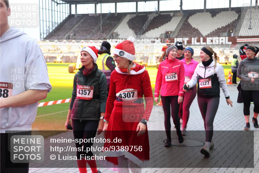 07.12.2025 - St. Pauli X-Mass-Run No. 15 Luisa Fischer http://msf.ph/oto/9389756 07.12.2025 12:06:28 Ziel 6, 15, 38, 15, 4357, 15, 4307, 4326, 4327, 6, 5, 6, 173, 189, 760, 768, 1038, 1353, 1956, 1957, 2018, 3106, 3107, 3137, 4019, 4020, 4176, 4307, 4326, 4327, 4357, 4405, 4413 meine-sportfotos.de