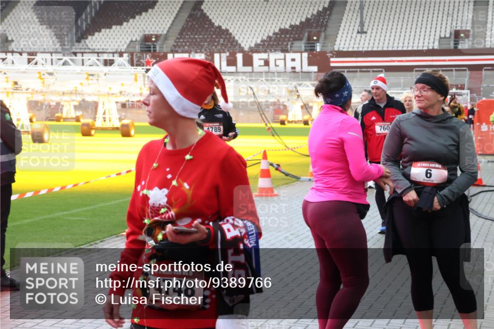 07.12.2025 - St. Pauli X-Mass-Run No. 15 Luisa Fischer http://msf.ph/oto/9389766 07.12.2025 12:06:32 Ziel 15, 4748, 4789, 760, 6, 5, 6, 173, 189, 760, 768, 1038, 1347, 1351, 1353, 1956, 1957, 2018, 2415, 3106, 3107, 3137, 4019, 4020, 4176, 4307, 4326, 4327, 4357, 4405, 4413 meine-sportfotos.de