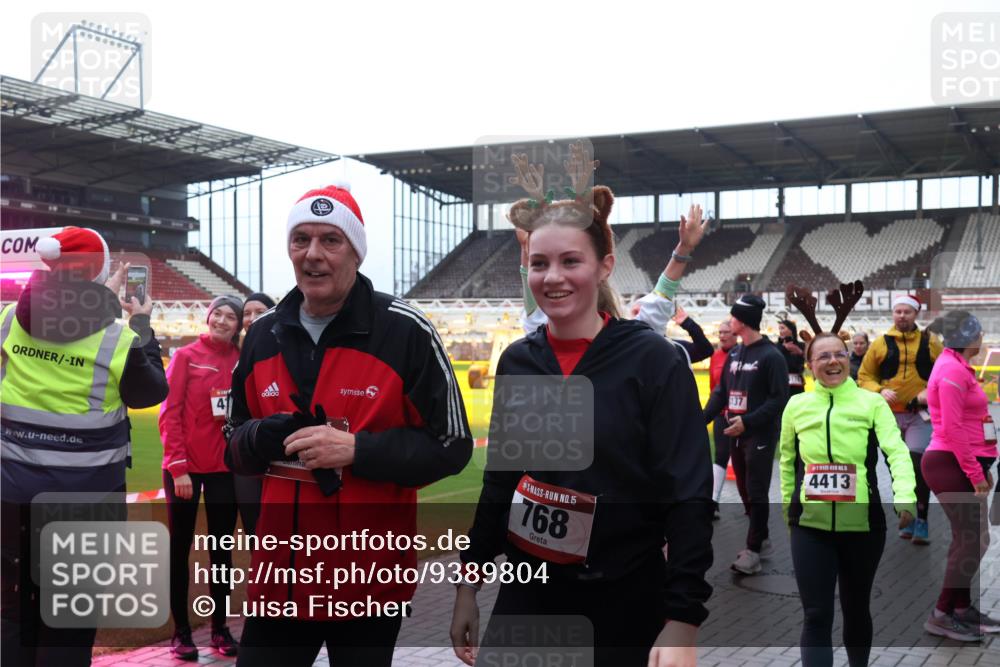 07.12.2025 - St. Pauli X-Mass-Run No. 15 Luisa Fischer http://msf.ph/oto/9389804 07.12.2025 12:06:43 Ziel 15, 768, 137, 4413, 5, 6, 173, 189, 760, 768, 1038, 1347, 1351, 1353, 1956, 1957, 2018, 2415, 3106, 3107, 3137, 4019, 4020, 4176, 4217, 4219, 4222, 4307, 4326, 4327, 4357, 4405, 4413, 4783, 4784 meine-sportfotos.de