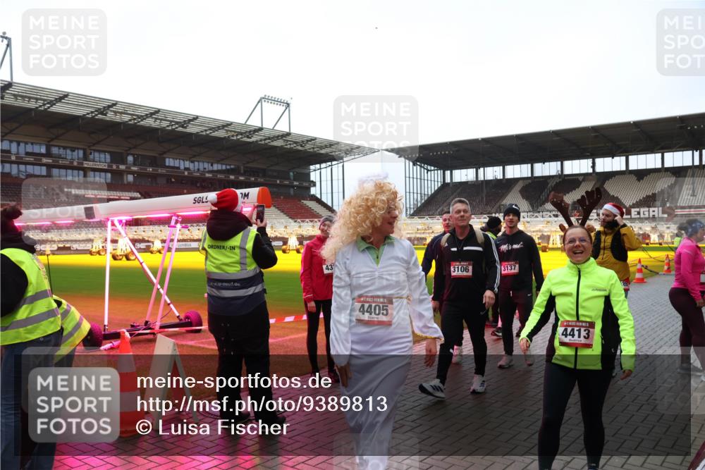 07.12.2025 - St. Pauli X-Mass-Run No. 15 Luisa Fischer http://msf.ph/oto/9389813 07.12.2025 12:06:45 Ziel 43, 15, 4405, 3106, 3137, 4413, 5, 6, 173, 189, 760, 768, 1038, 1347, 1351, 1353, 1956, 1957, 2018, 2415, 3106, 3107, 3137, 4019, 4020, 4176, 4217, 4219, 4222, 4307, 4326, 4327, 4357, 4405, 4413, 4783, 4784 meine-sportfotos.de