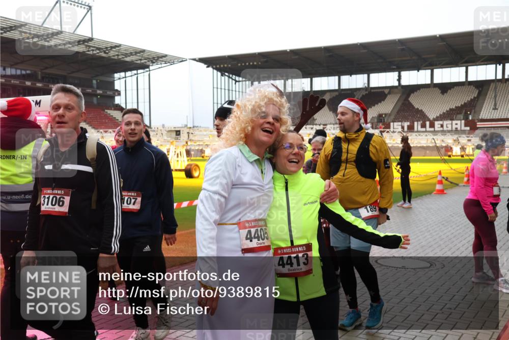 07.12.2025 - St. Pauli X-Mass-Run No. 15 Luisa Fischer http://msf.ph/oto/9389815 07.12.2025 12:06:47 Ziel 5, 3106, 5, 107, 4405, 15, 4413, 189, 5, 6, 173, 189, 760, 768, 1038, 1347, 1351, 1353, 1956, 1957, 2018, 2415, 3106, 4019, 4020, 4217, 4219, 4222, 4307, 4326, 4327, 4357, 4403, 4404, 4405, 4413, 4783, 4784 meine-sportfotos.de