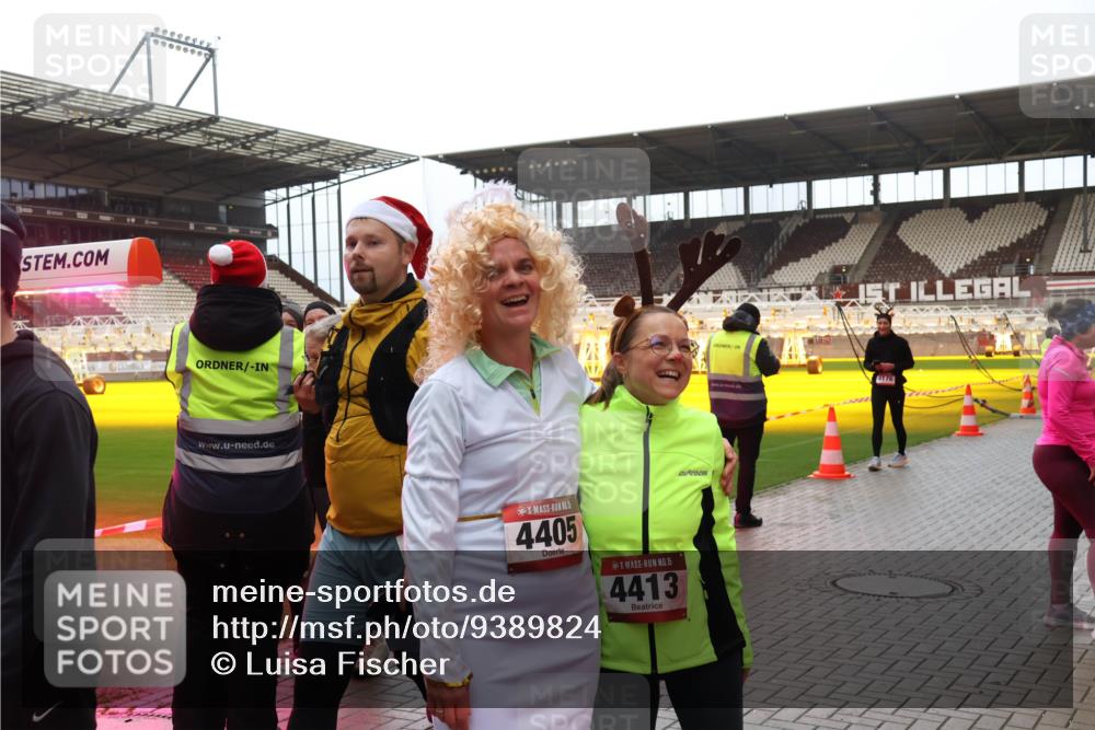 07.12.2025 - St. Pauli X-Mass-Run No. 15 Luisa Fischer http://msf.ph/oto/9389824 07.12.2025 12:06:49 Ziel 4405, 15, 4413, 176, 5, 6, 173, 189, 339, 345, 760, 768, 1038, 1347, 1351, 1353, 1956, 1957, 2018, 2415, 4019, 4020, 4217, 4219, 4222, 4403, 4404, 4405, 4413, 4783, 4784 meine-sportfotos.de