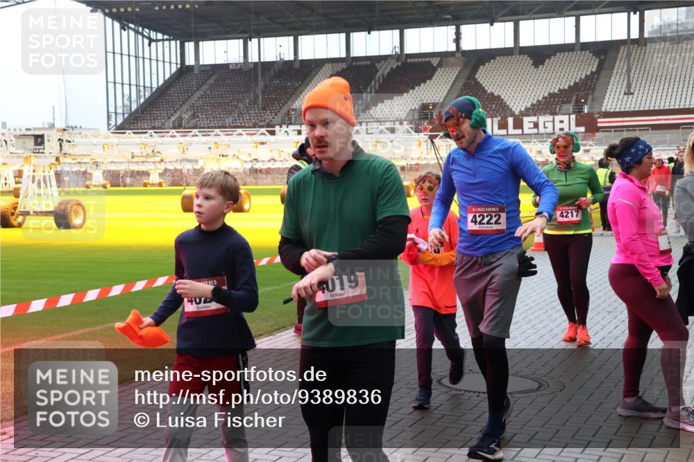 07.12.2025 - St. Pauli X-Mass-Run No. 15 Luisa Fischer http://msf.ph/oto/9389836 07.12.2025 12:07:00 Ziel 402, 15, 019, 15, 4222, 4217, 2415, 173, 189, 276, 339, 345, 1347, 1351, 1353, 1844, 1846, 1956, 1957, 2018, 2415, 3689, 3692, 4143, 4217, 4219, 4222, 4342, 4345, 4346, 4403, 4404, 4416, 4783, 4784 meine-sportfotos.de