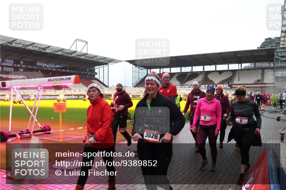 07.12.2025 - St. Pauli X-Mass-Run No. 15 Luisa Fischer http://msf.ph/oto/9389852 07.12.2025 12:07:17 Ziel 434, 5, 3526, 1, 5, 6, 276, 339, 345, 1347, 1351, 1580, 1583, 1844, 1846, 2415, 3251, 3456, 3689, 3692, 4017, 4018, 4033, 4143, 4217, 4219, 4222, 4314, 4328, 4342, 4345, 4346, 4360, 4361, 4390, 4403, 4404, 4416, 4725, 4783, 4784 meine-sportfotos.de