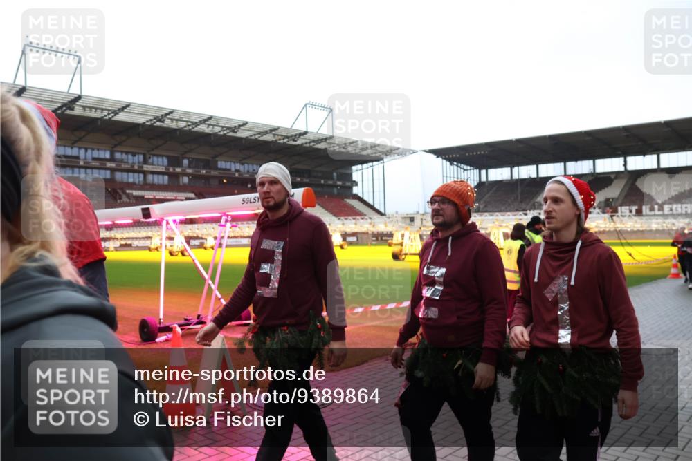 07.12.2025 - St. Pauli X-Mass-Run No. 15 Luisa Fischer http://msf.ph/oto/9389864 07.12.2025 12:07:20 Ziel 1, 276, 339, 345, 1580, 1583, 1844, 1846, 3251, 3262, 3456, 3689, 3692, 4017, 4018, 4033, 4143, 4217, 4219, 4222, 4314, 4328, 4342, 4345, 4346, 4360, 4361, 4390, 4403, 4404, 4416, 4725, 4783, 4784 meine-sportfotos.de
