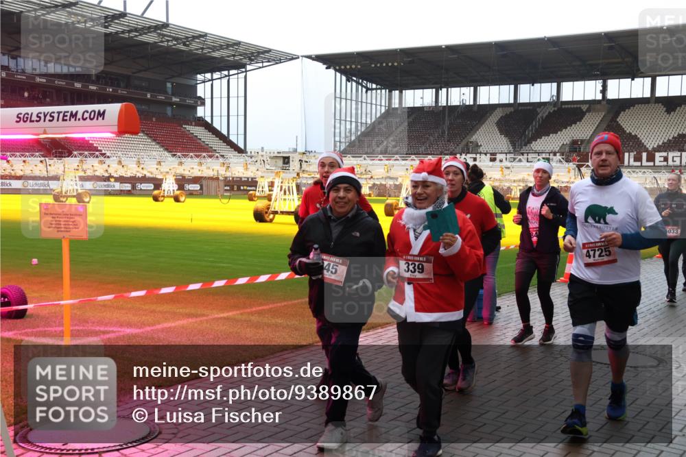 07.12.2025 - St. Pauli X-Mass-Run No. 15 Luisa Fischer http://msf.ph/oto/9389867 07.12.2025 12:07:26 Ziel 1, 45, 339, 84, 5, 4725, 033, 276, 339, 345, 1580, 1583, 1844, 1846, 1958, 3251, 3262, 3456, 3689, 3692, 4017, 4018, 4033, 4143, 4238, 4314, 4328, 4342, 4345, 4346, 4360, 4361, 4390, 4403, 4404, 4416, 4725, 4783, 4784 meine-sportfotos.de
