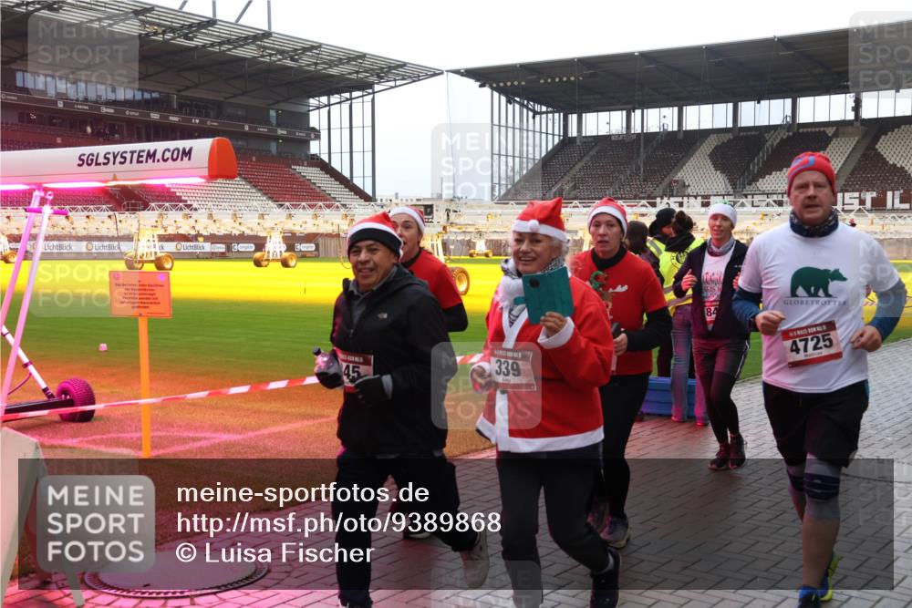 07.12.2025 - St. Pauli X-Mass-Run No. 15 Luisa Fischer http://msf.ph/oto/9389868 07.12.2025 12:07:26 Ziel 339, 45, 84, 4725, 276, 339, 345, 1580, 1583, 1844, 1846, 1958, 3251, 3262, 3456, 3689, 3692, 4017, 4018, 4033, 4143, 4238, 4314, 4328, 4342, 4345, 4346, 4360, 4361, 4390, 4403, 4404, 4416, 4725, 4783, 4784 meine-sportfotos.de